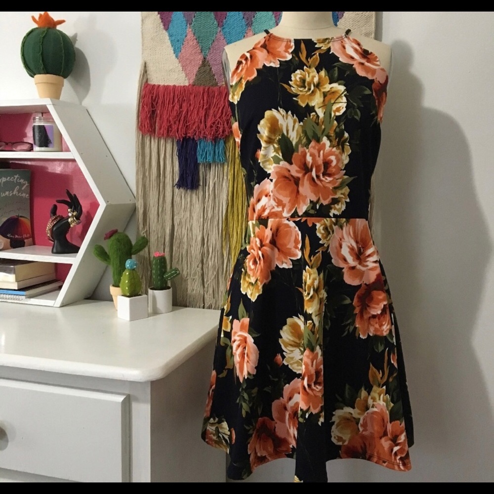 Nine Britton Niya Scallop Dress NWT